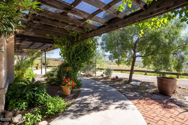 Nogales, AZ 85621,19 Escalones Court