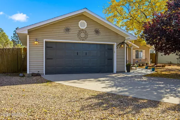 Show Low, AZ 85901,1880 W Merril