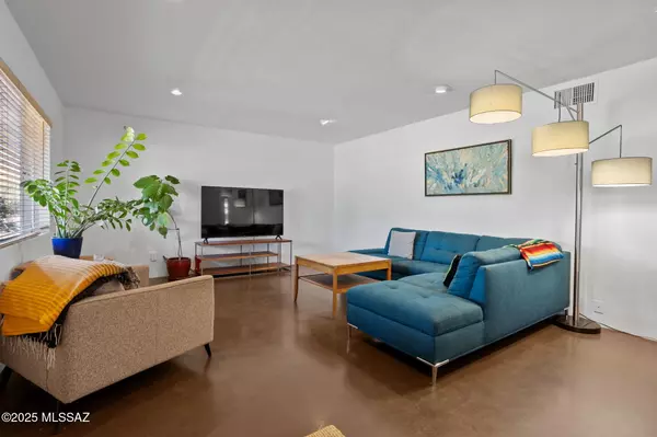 Tucson, AZ 85716,3470 E 4th Street