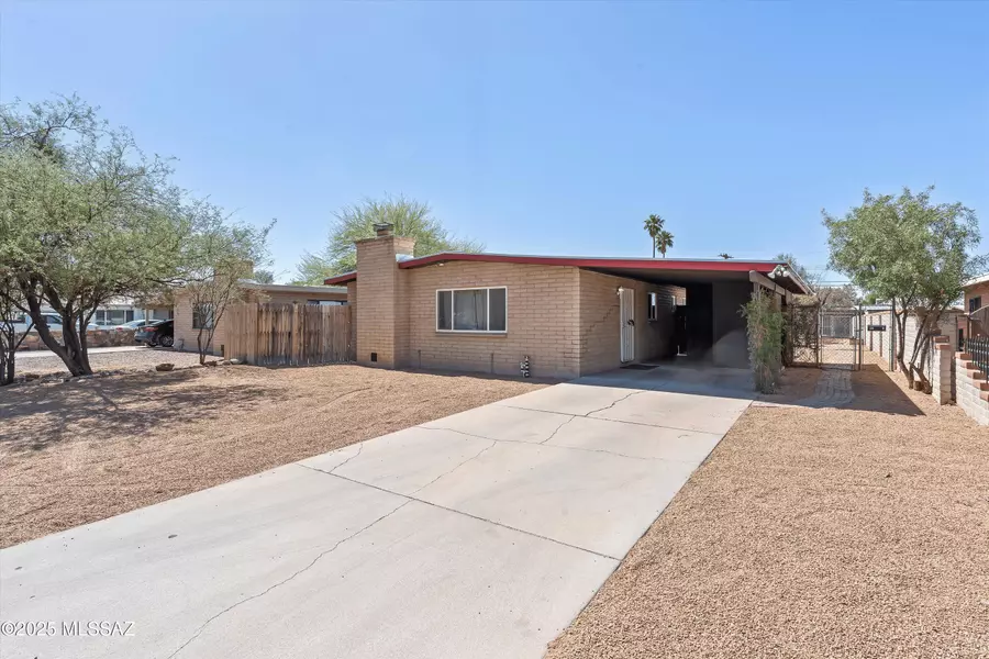 802 E Graybill Drive, Tucson, AZ 85719