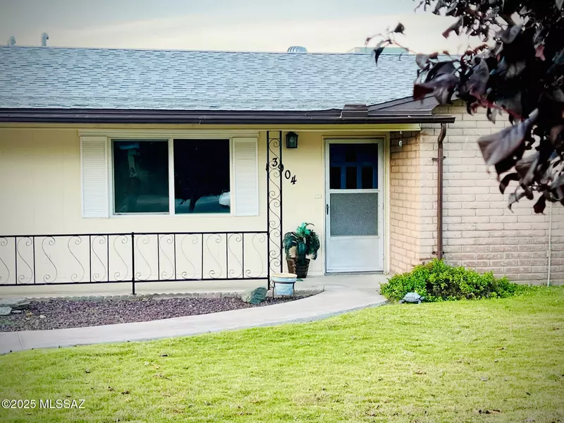 3904 W Golf Course Road, Thatcher, AZ 85552