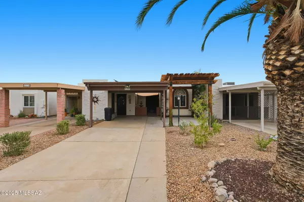 Green Valley, AZ 85614,366 N Calle Del Chancero