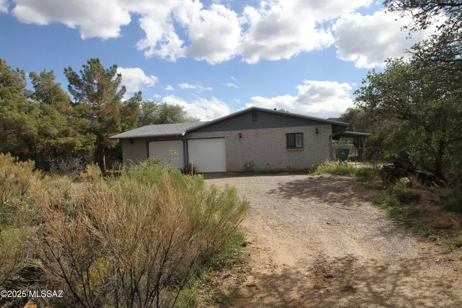 181 W Oak Hills Drive, Oracle, AZ 85623