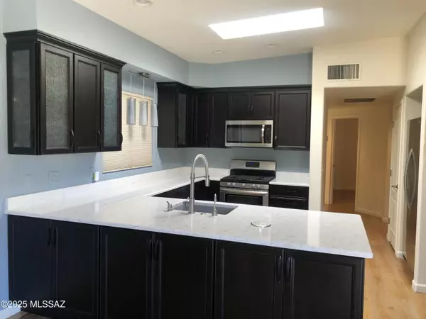 Tucson, AZ 85737,11986 N Labyrinth Drive