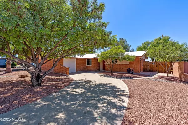 1832 S Augusta Circle, Tucson, AZ 85710