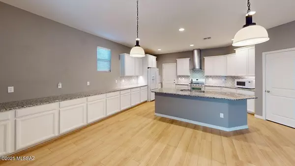 Marana, AZ 85653,12295 Old Mill Place