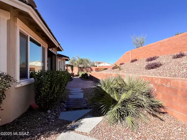 Marana, AZ 85658,7250 W Falcon View Pass