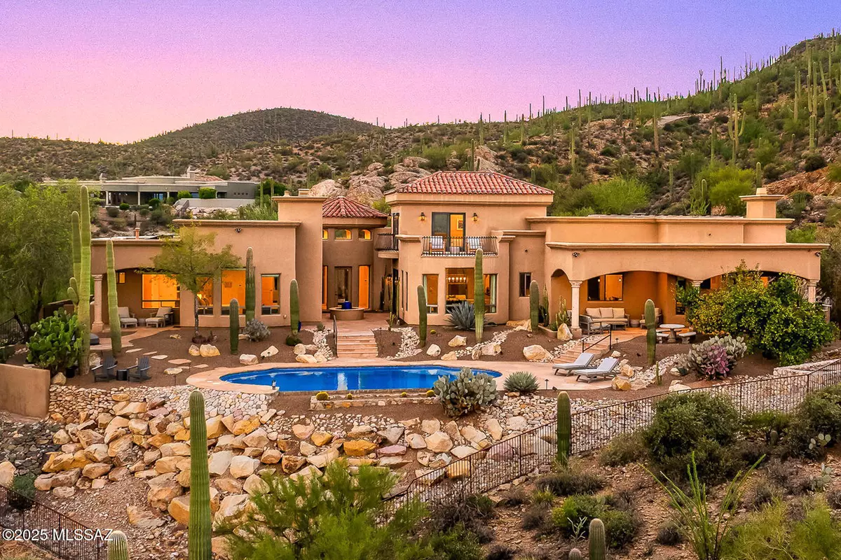 Tucson, AZ 85745,260 N Resort Hills Place