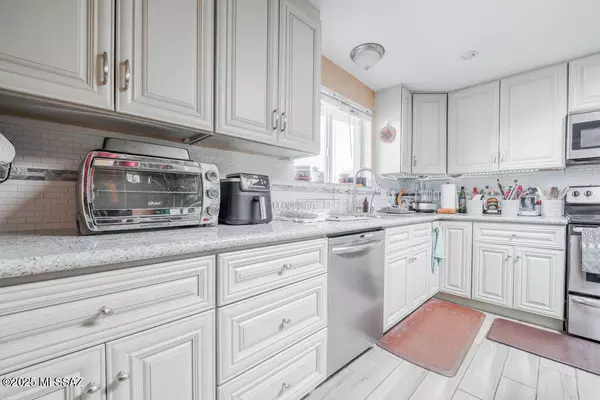 Tucson, AZ 85710,7330 E 32nd Street