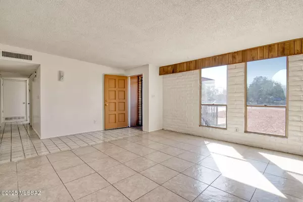 Tucson, AZ 85712,4541 E San Francisco Boulevard