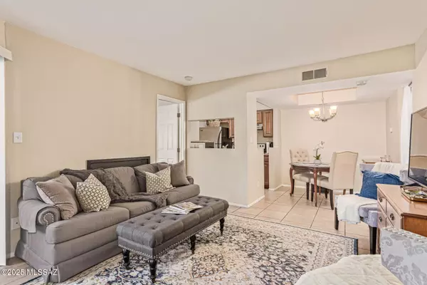 Tucson, AZ 85719,1745 E Glenn Street #138