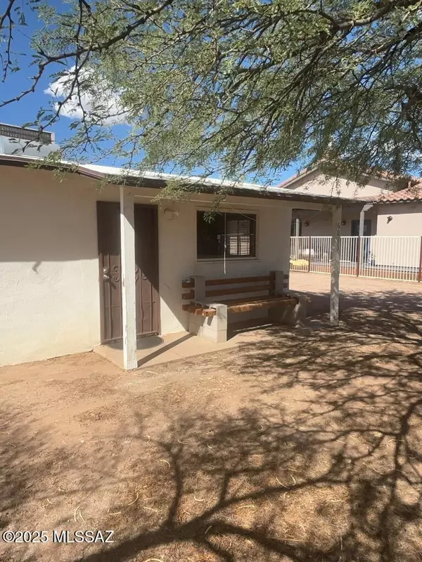 6013 E 30th Street, Tucson, AZ 85711