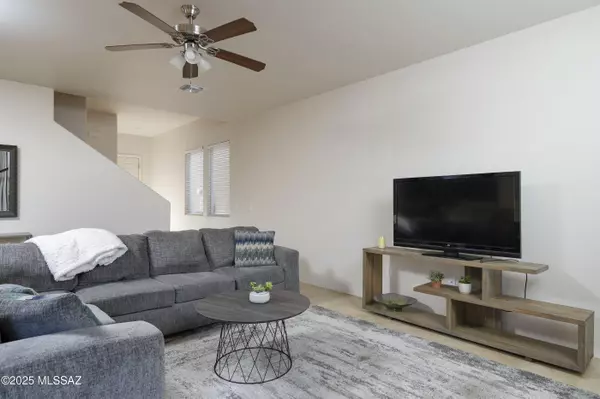 Tucson, AZ 85719,2849 N Silkie Place