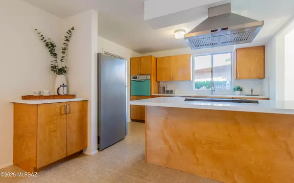 Tucson, AZ 85710,7426 E Montecito Drive