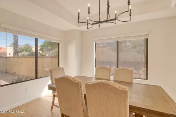 Oro Valley, AZ 85704,1148 Cam Diestro