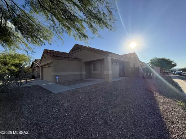 Vail, AZ 85641,438 S Douglas Wash Road