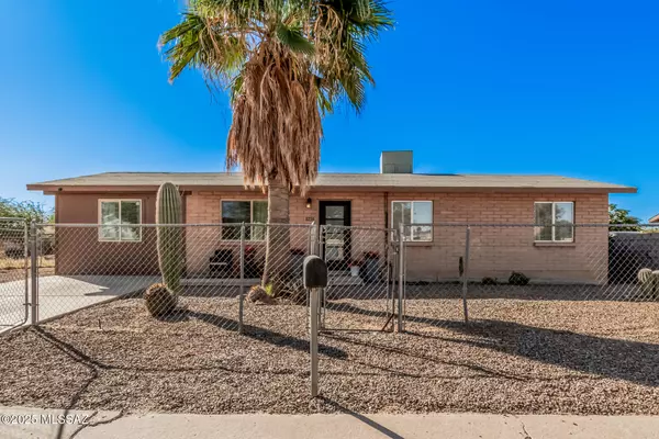 6716 S Draper Road, Tucson, AZ 85757