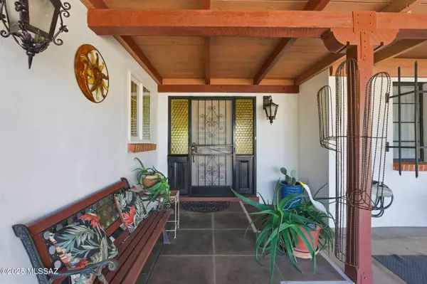 186 S Paseo Seco, Green Valley, AZ 85614