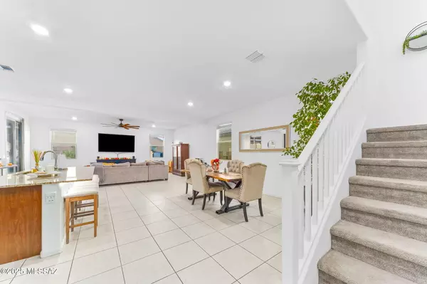 Sahuarita, AZ 85629,646 W Calle El Teclado