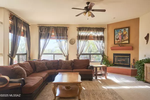 Tucson, AZ 85737,1683 W Petunia Place