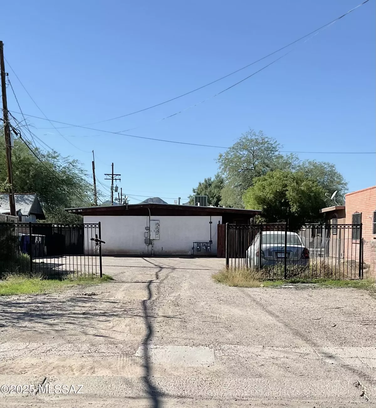 Tucson, AZ 85745,505 N Westmoreland Avenue
