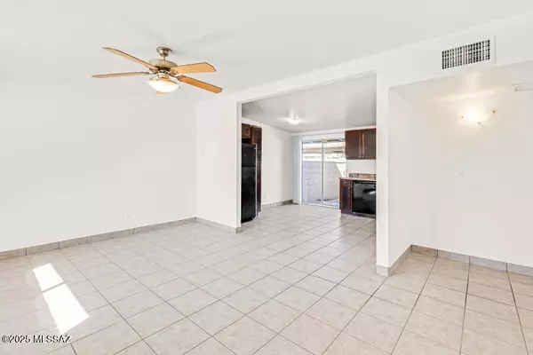 Tucson, AZ 85712,2801 N Columbus Boulevard #1