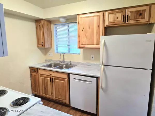 Tucson, AZ 85712,5962 E Refreshment Pass