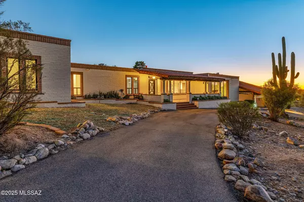 Tucson, AZ 85718,2940 E Camino Juan Paisano