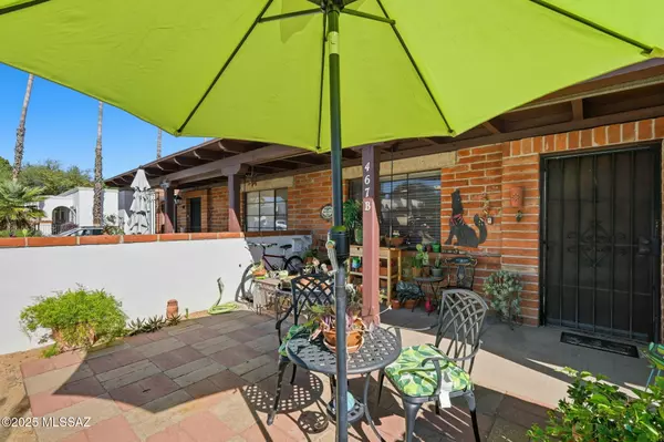 467 Paseo Madera #B, Green Valley, AZ 85614