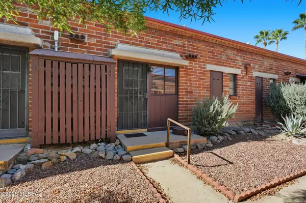 Green Valley, AZ 85614,467 Paseo Madera  #B