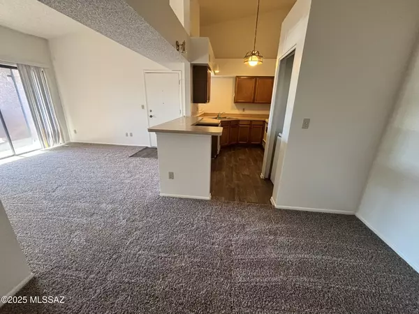 Tucson, AZ 85715,2172 N Pantano Road ## 218