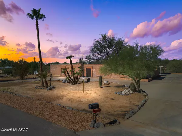 Tucson, AZ 85704,6965 N Magic Lane