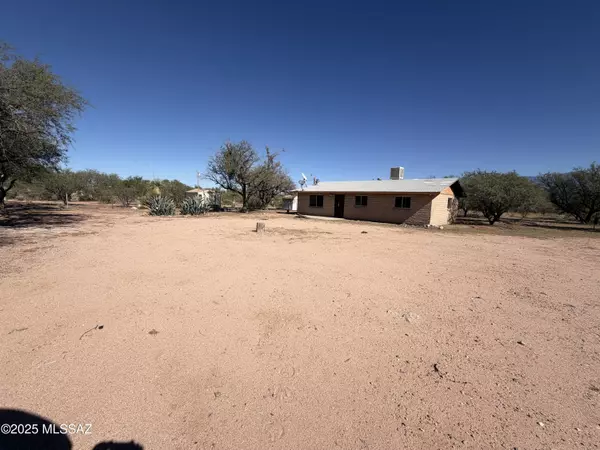 Amado, AZ 85645,2817 E Frontage Road