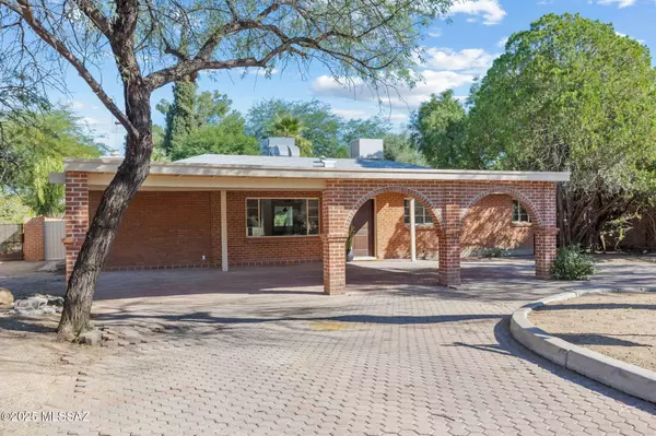 4465 E La Jolla Circle, Tucson, AZ 85711