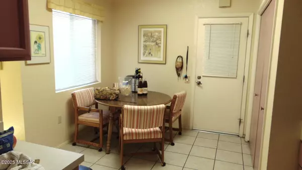 Green Valley, AZ 85614,315 E Paseo Azul