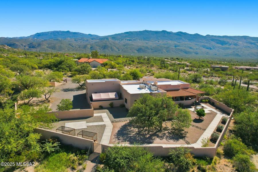 2305 N El Camino Rinconado, Tucson, AZ 85749