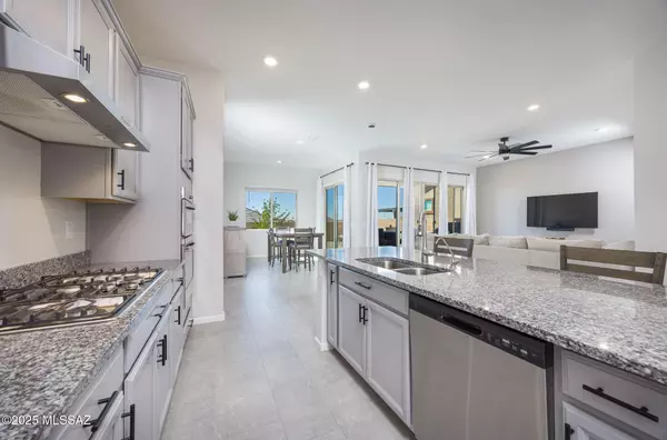 Tucson, AZ 85742,5197 W Ridgemont Court