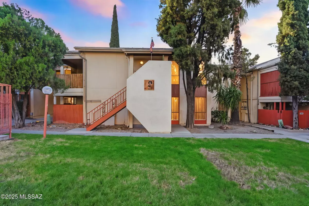 Tucson, AZ 85712,1600 N Wilmot Road #208