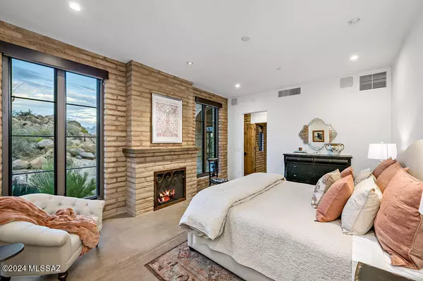 Tucson, AZ 85755,14731 N Strong Stone Drive