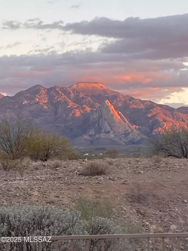 5901 S Painted Canyon Drive, Green Valley, AZ 85622