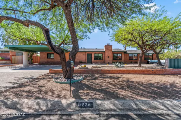 Tucson, AZ 85711,5926 E Baker Street