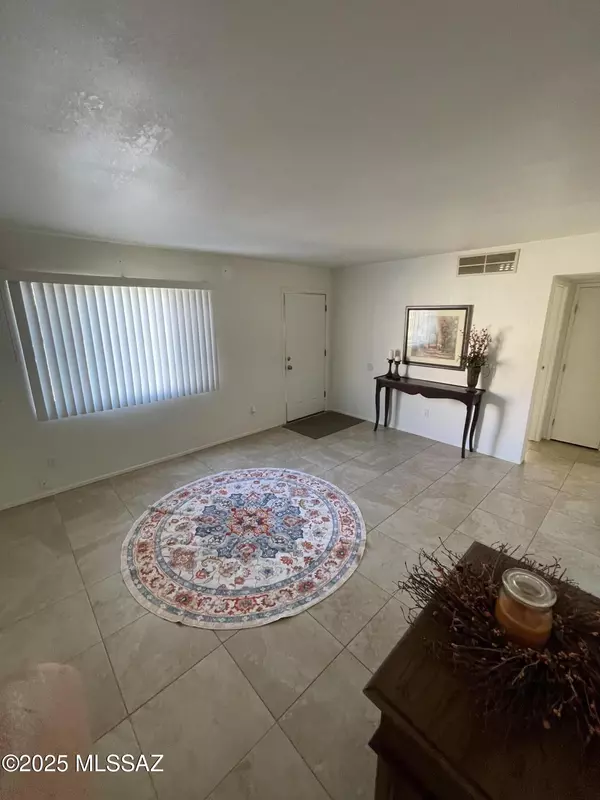 Tucson, AZ 85719,1233 E Halcyon Road #5