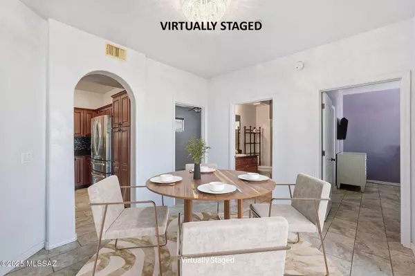 Tucson, AZ 85718,2550 E River Road #1203