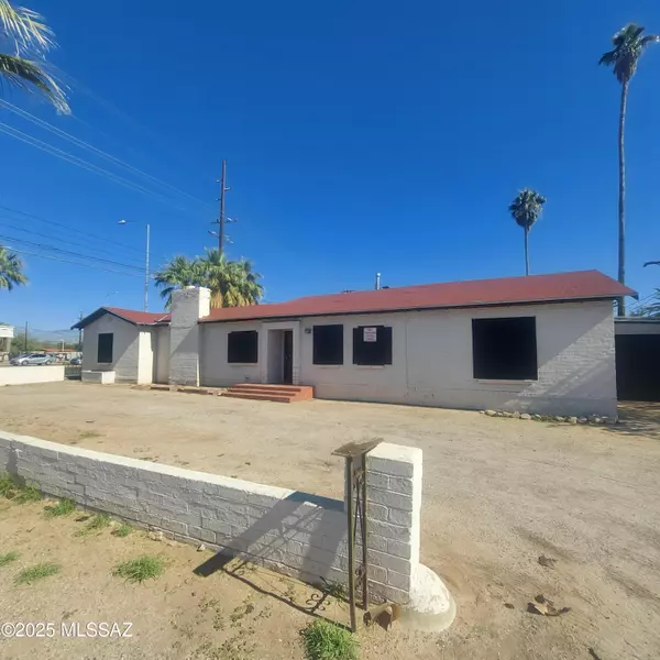 Tucson, AZ 85711,101 S La Creciente