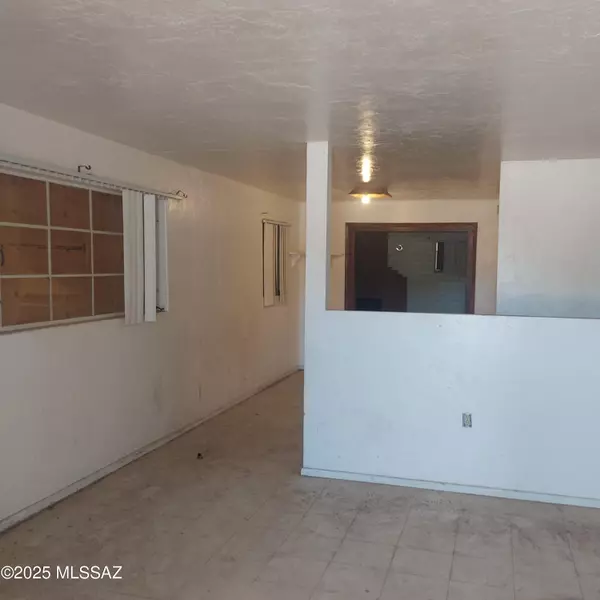 Tucson, AZ 85711,450 S Jerrie Avenue