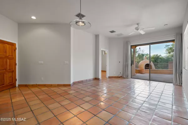 Tucson, AZ 85749,5097 N Pinnacle Cove Drive