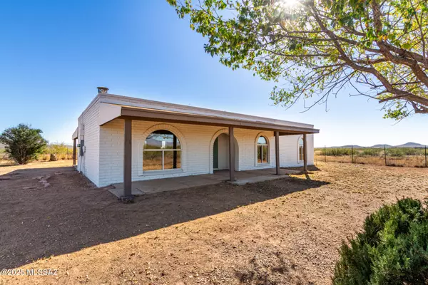 Pearce, AZ 85625,3613 E White Tail Road