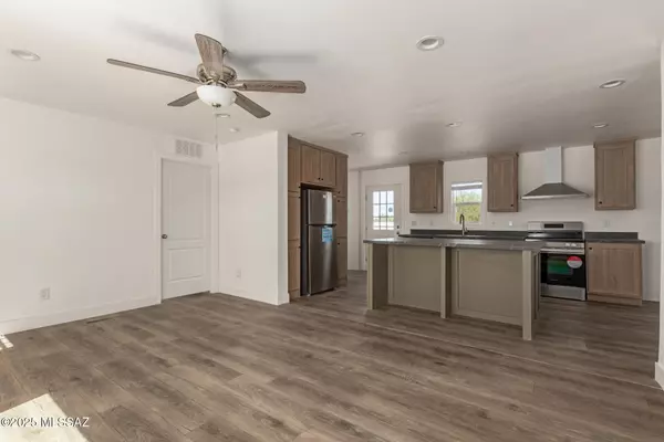 Tucson, AZ 85736,9415 S Vicki Drive