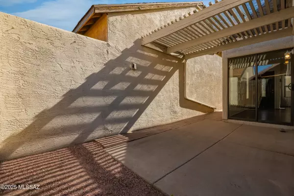 Tucson, AZ 85745,1430 W calle platino