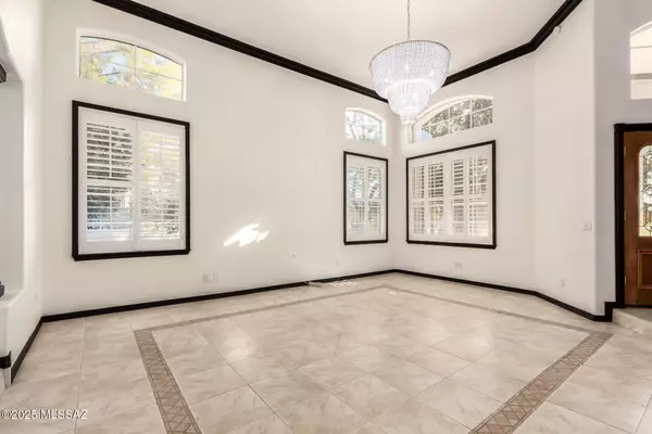 Mesa, AZ 85203,2438 N Forest Circle